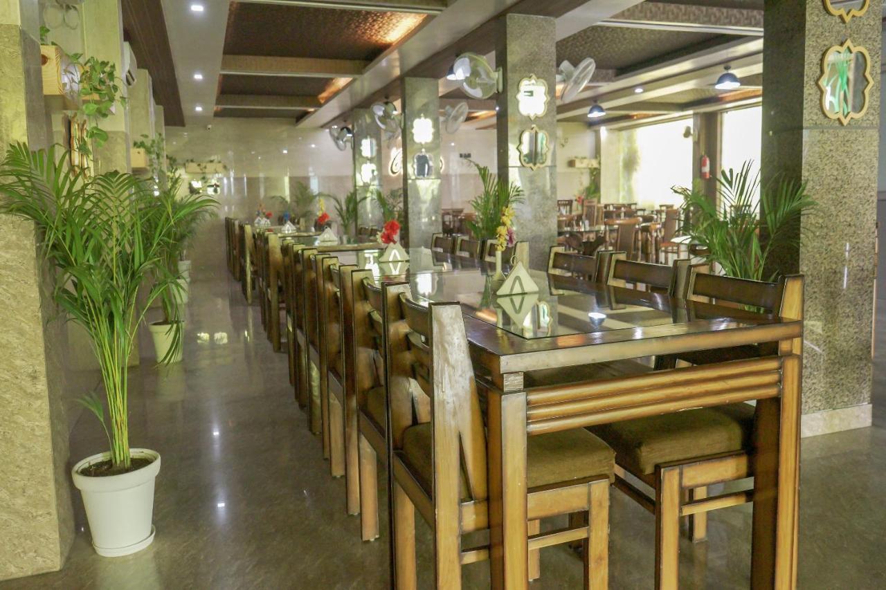 Collection O 4731 Hotel Surya Continental Lucknow Eksteriør billede